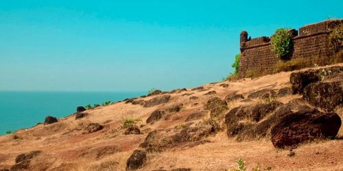 chapora-fort-tours-in-goa.jpg